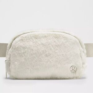 COPY - NEW Lululemon White Fleece Everywhere Belt Bag
